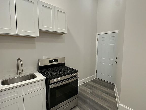 4th image of 4147 S Kedzie Ave #1M