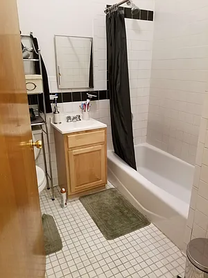 Rented by Bedford Realty USA Corp | media 18