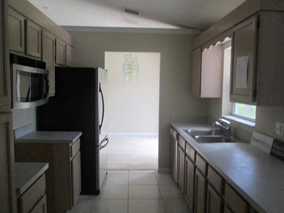 4th image of 16701 Murcott Blvd