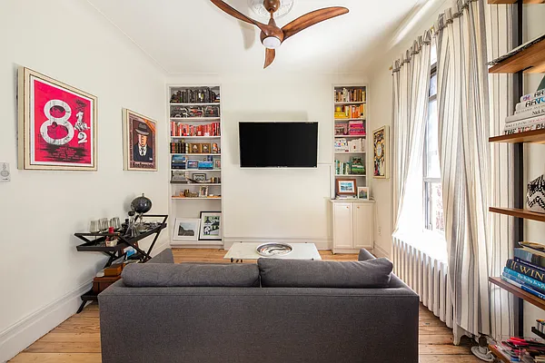 Sold by Compass | media 1