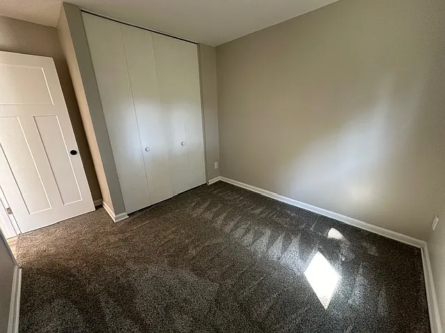15476 Pennock Ln — Photo 30