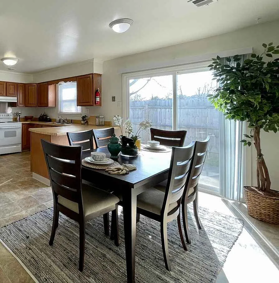 Eagle Meadows Apartments — Photo 3