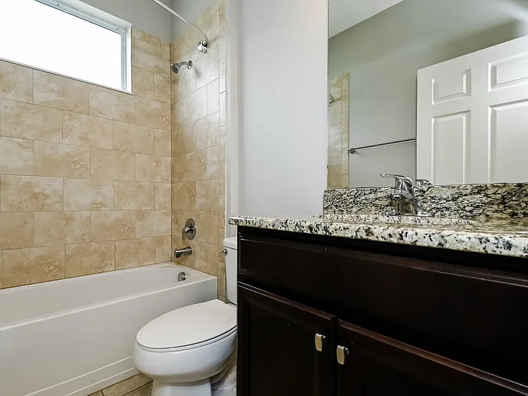 8204 Belle Grove Ct — Photo 15