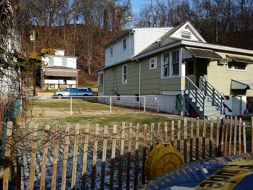 Yard and parking