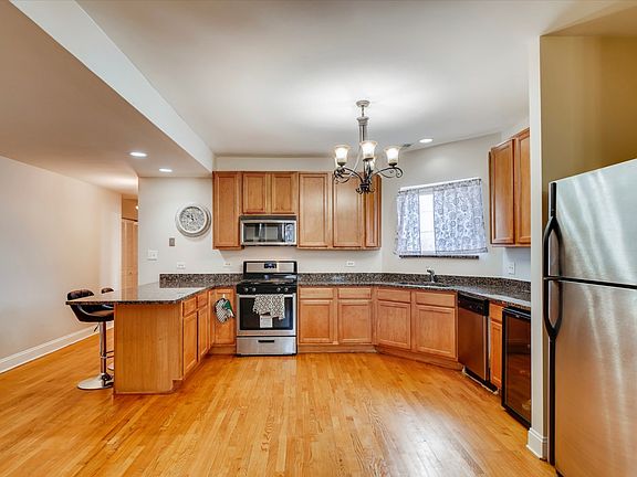 3rd image of 6516 S Greenwood Ave #1N