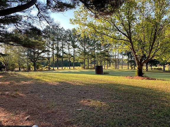 3rd image of 649 Barber Rd