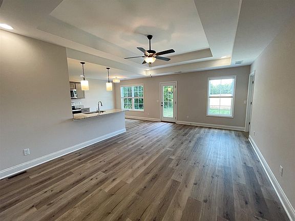 4th image of 603 Lockeland Way