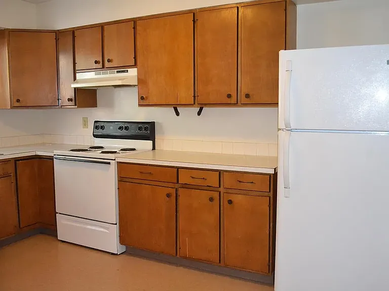 2420 E St #1 — Photo 2