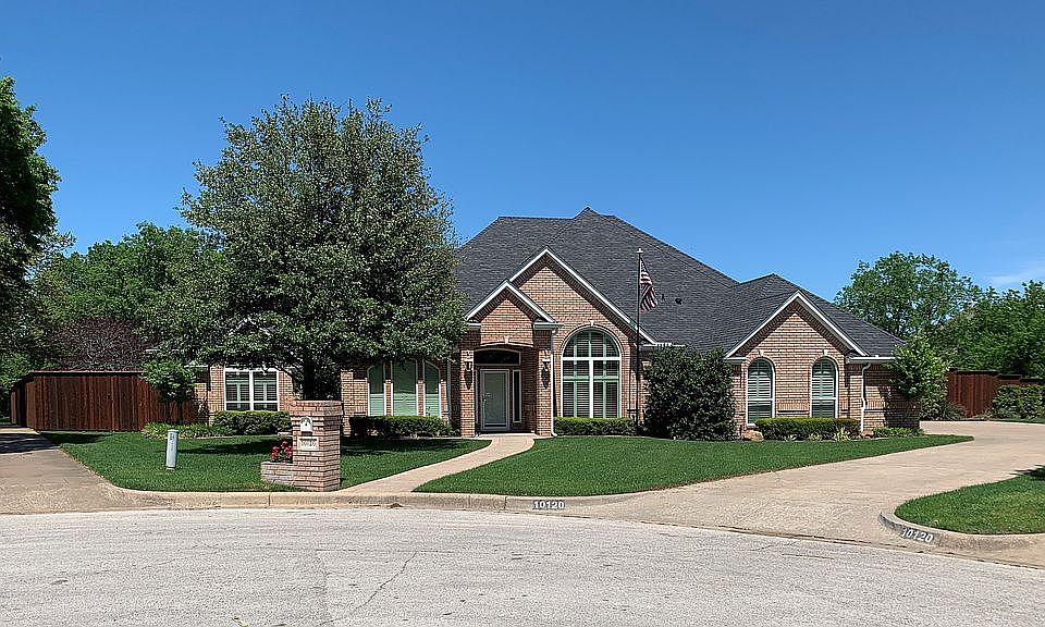 1st image of 10120 Rolling Hills Ct