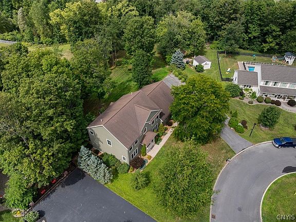 4th image of 126 Hunt Valley Rd