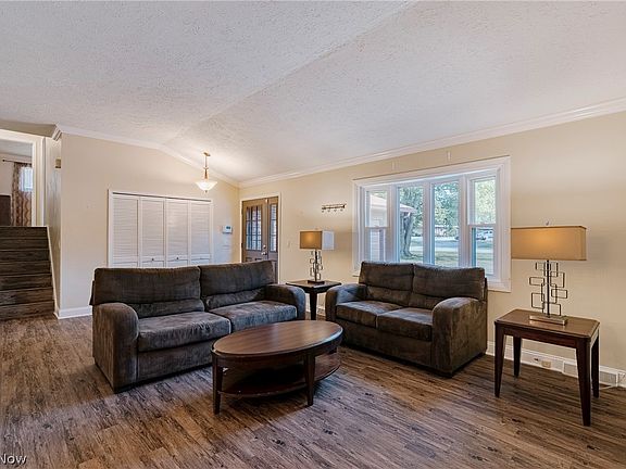 4th image of 24875 Westwood Rd