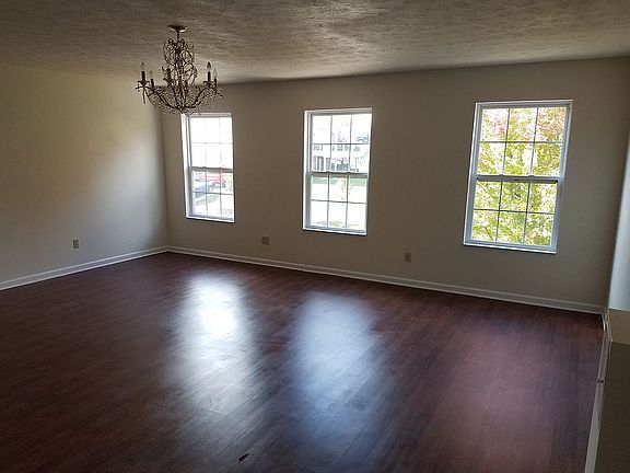 2nd image of 20 Kellywood Ct