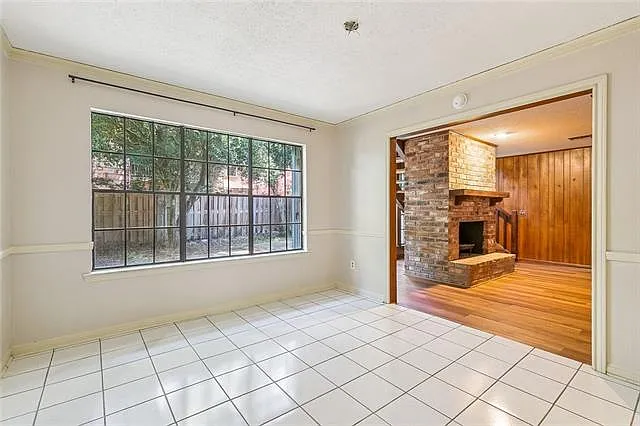 21 Carriage Ln — Photo 3
