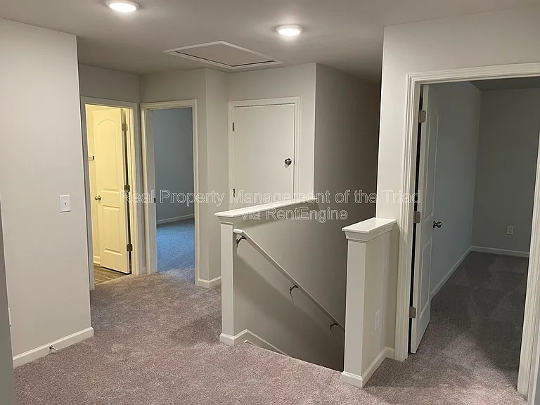 3824 Miller Dr — Photo 4
