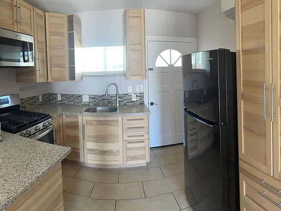4th image of 600 E Weddell Dr Spc B