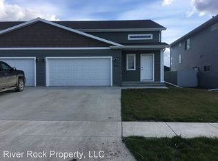 6290 59th Ave S, Fargo, ND 58104