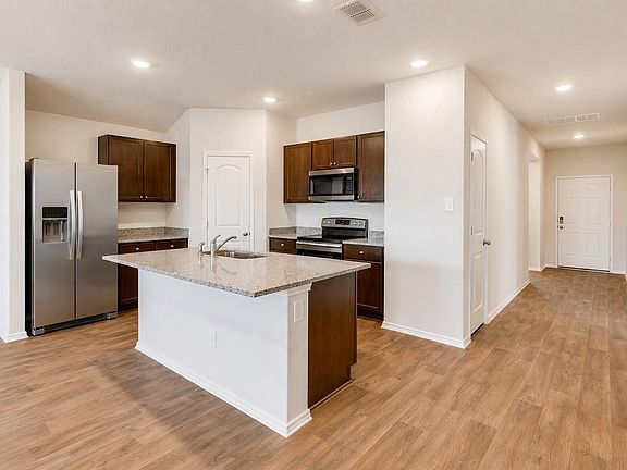 4th image of 821 Indigo Way