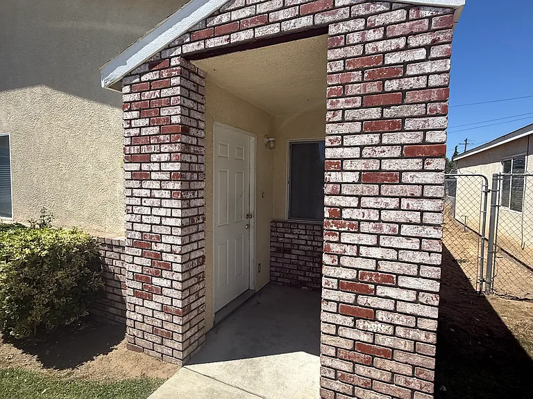 1062 Geer Rd — Photo 2