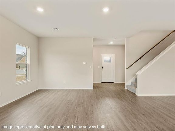 5th image of 7516 NW 149th St