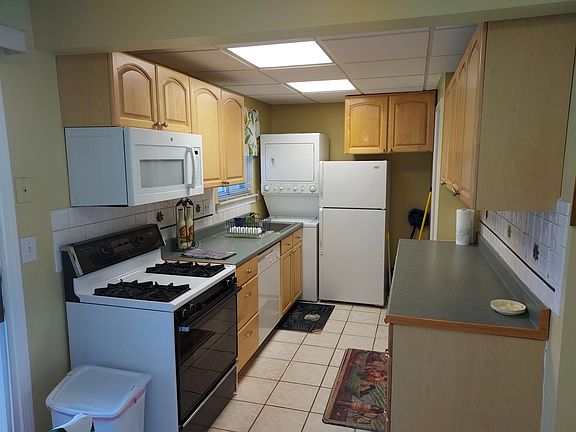 3rd image of 41234 N Woodbury Green Dr