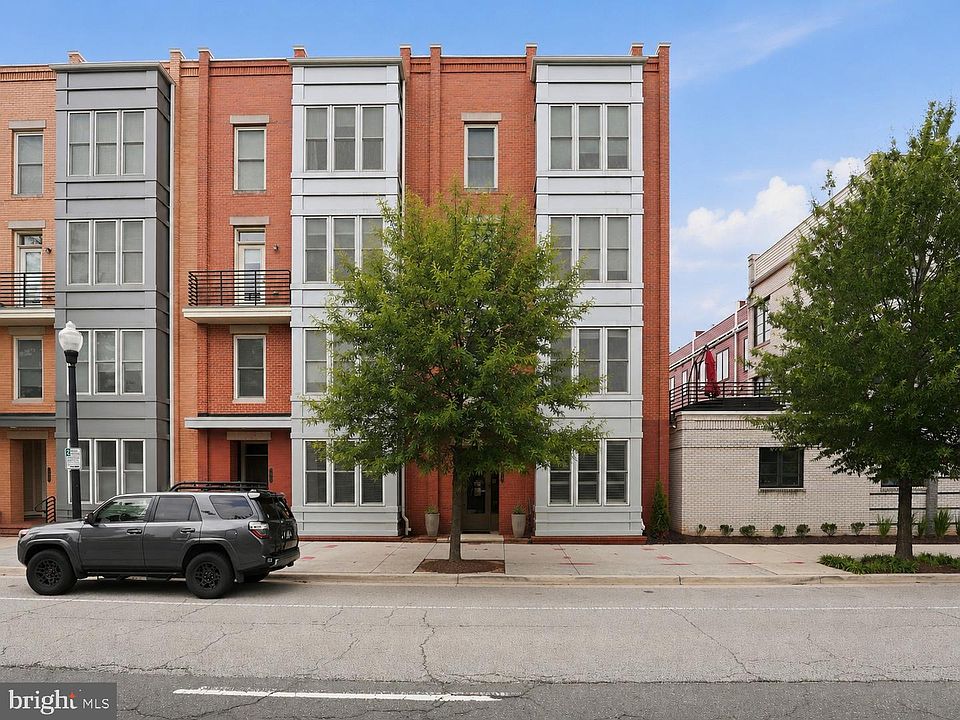 1st image of 1912 Potomac Ave Unit 101