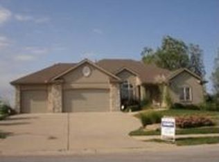 700 Sandpiper St, Raymore, MO 64083