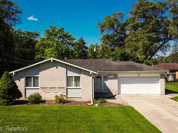 20059 Secluded Ln, Southfield, MI 48075