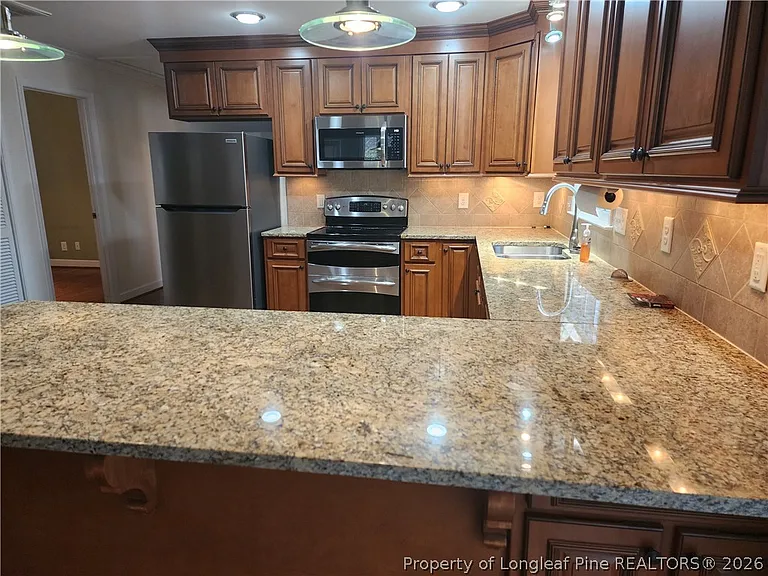 206 Britt St — Photo 6