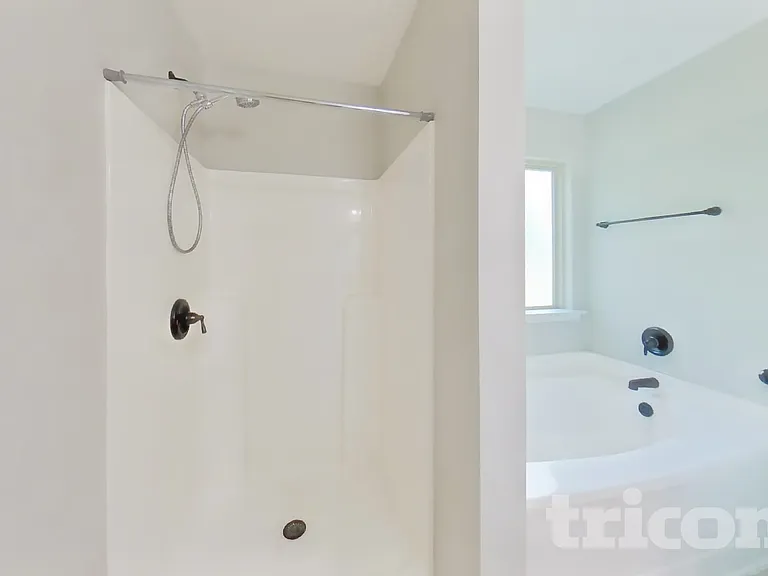 155 Hickory Hills Dr — Photo 9
