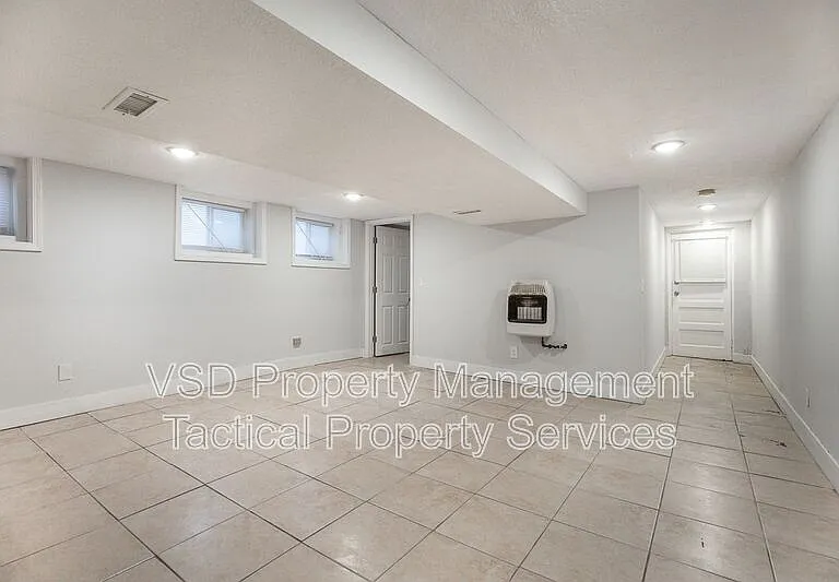 2048 W 98th St #6 — Photo 9