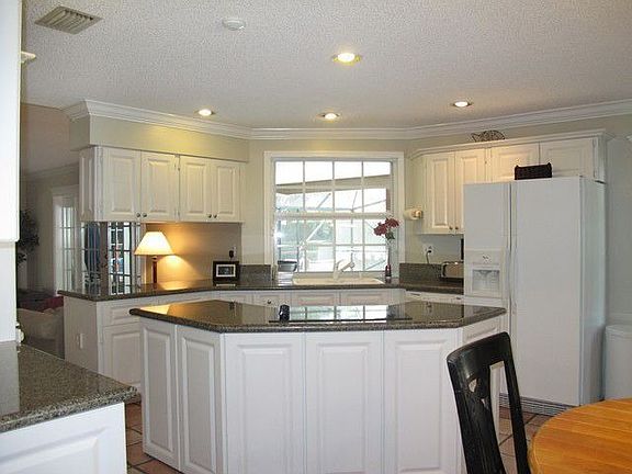 5th image of 8510 NW 49th Dr