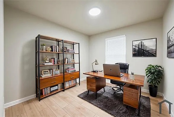 3 bed, 1628 sqft, $2,499 — Photo 2