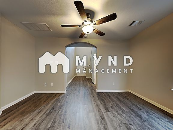 5th image of 11827 Belle Ct