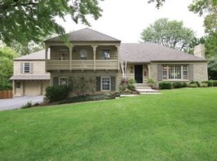 2316 W 98th St, Leawood, KS 66206
