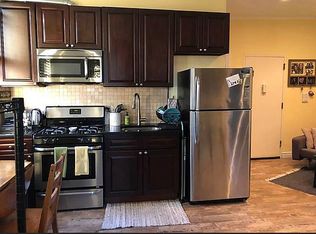 25-89 44th St #3T, Astoria, NY 11103