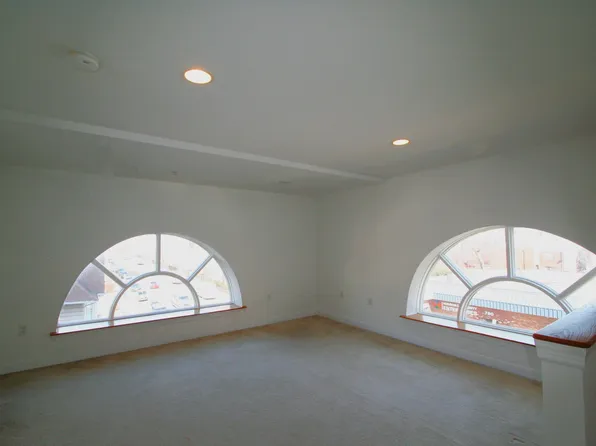 769 Montgomery Street image 16 of 26