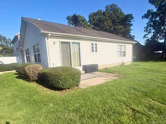 2nd image of 198 Moriches Rd #B
