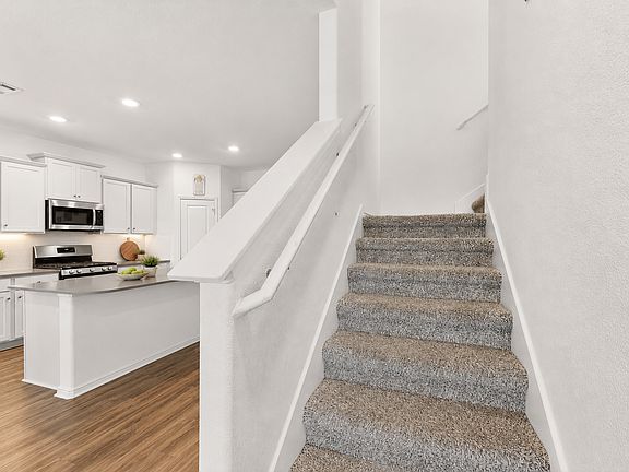 4th image of 936 Mallow Rd