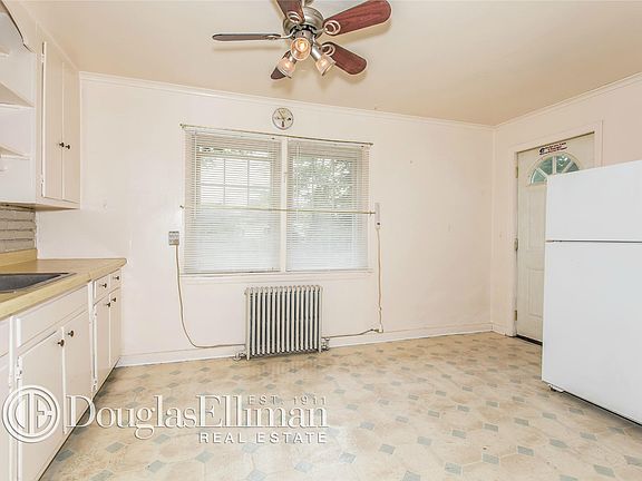 5th image of 3 Lakeland Ave