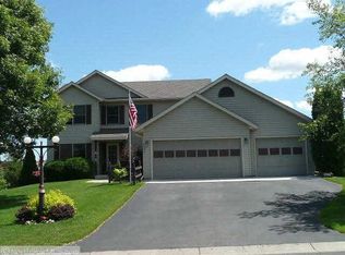 2506 Adele St, Saint Paul, MN 55109