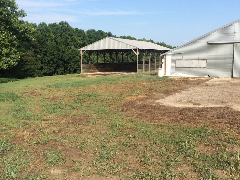 2nd image of 2503 Sandy Ridge Road
