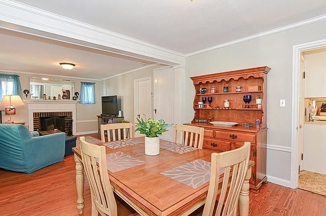 2nd image of 15 Lawnfair St