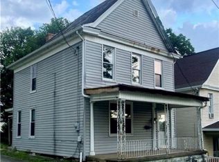 5 Hacker Ave, Jeannette, PA 15644