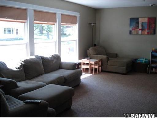 4th image of 1619 5th Ave E