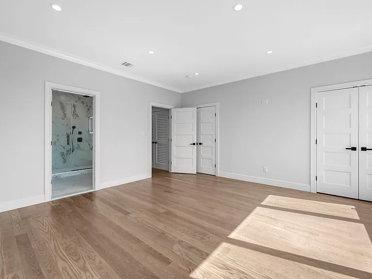 39 Washington Ave — Photo 21