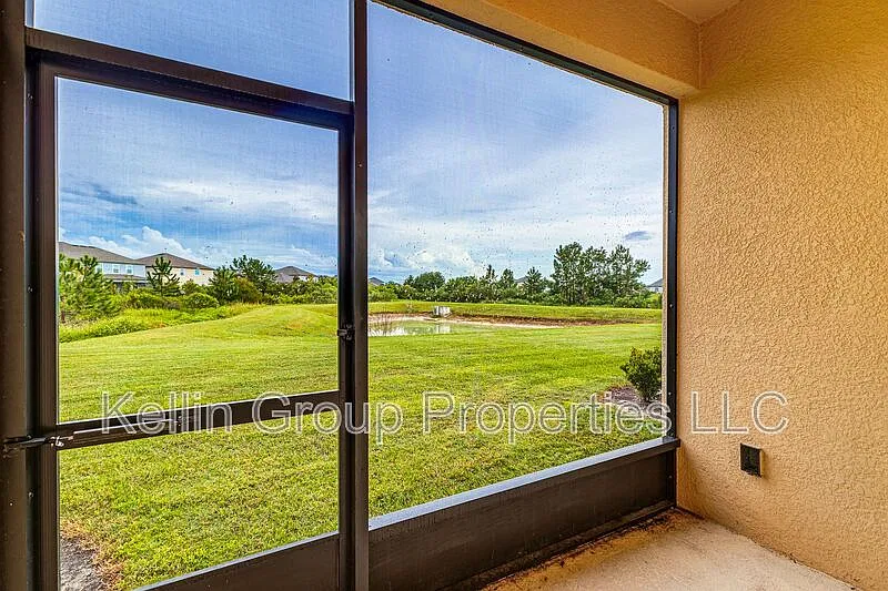 3 bed, 2.5 bath, $2,200 — Photo 4