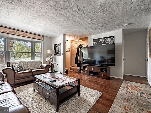 5th image of 51 Stone Park Pl
