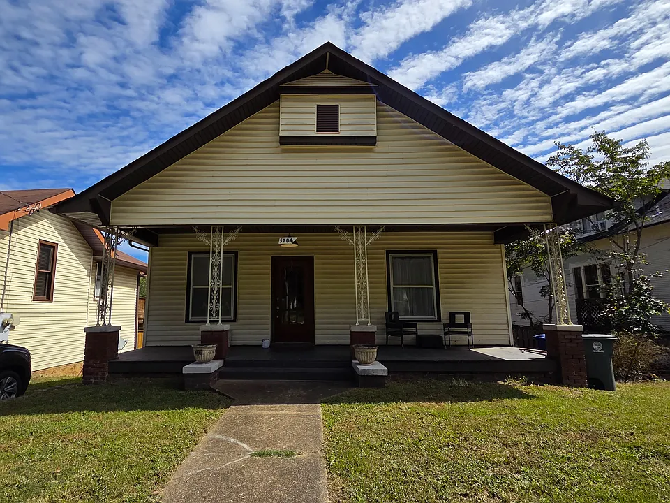 5204 Saint Elmo Ave