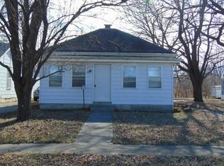 427 W Clark St, Cherryvale, KS 67335