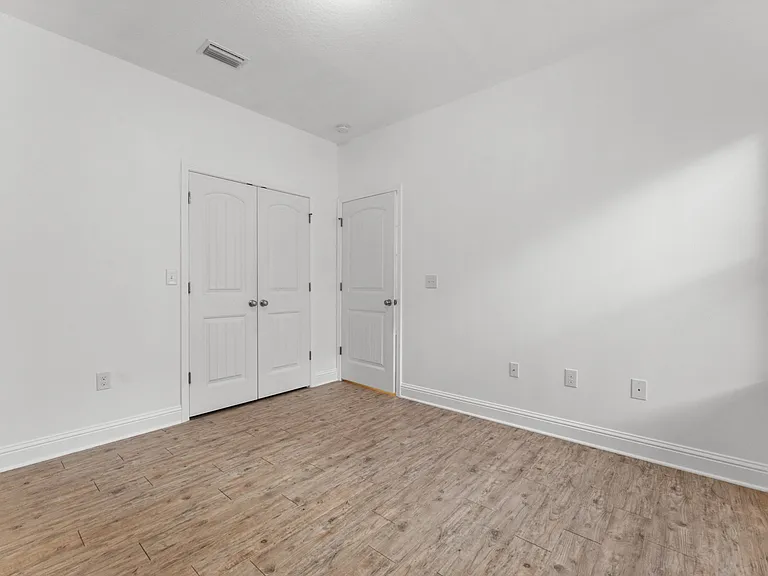 27320 Lashay Dr — Photo 18